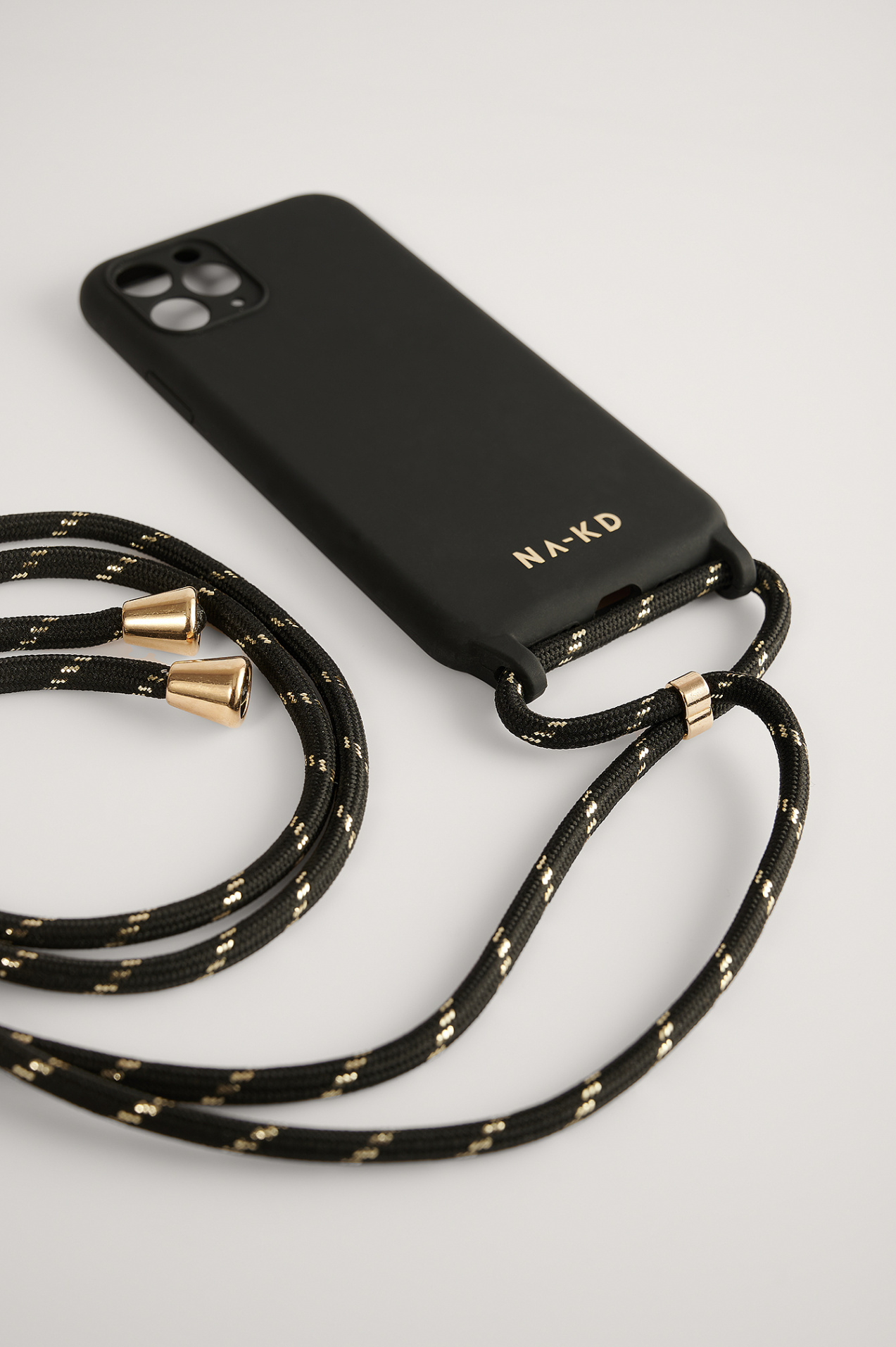 Cord Strap Phone Case Schwarz  NA-KD