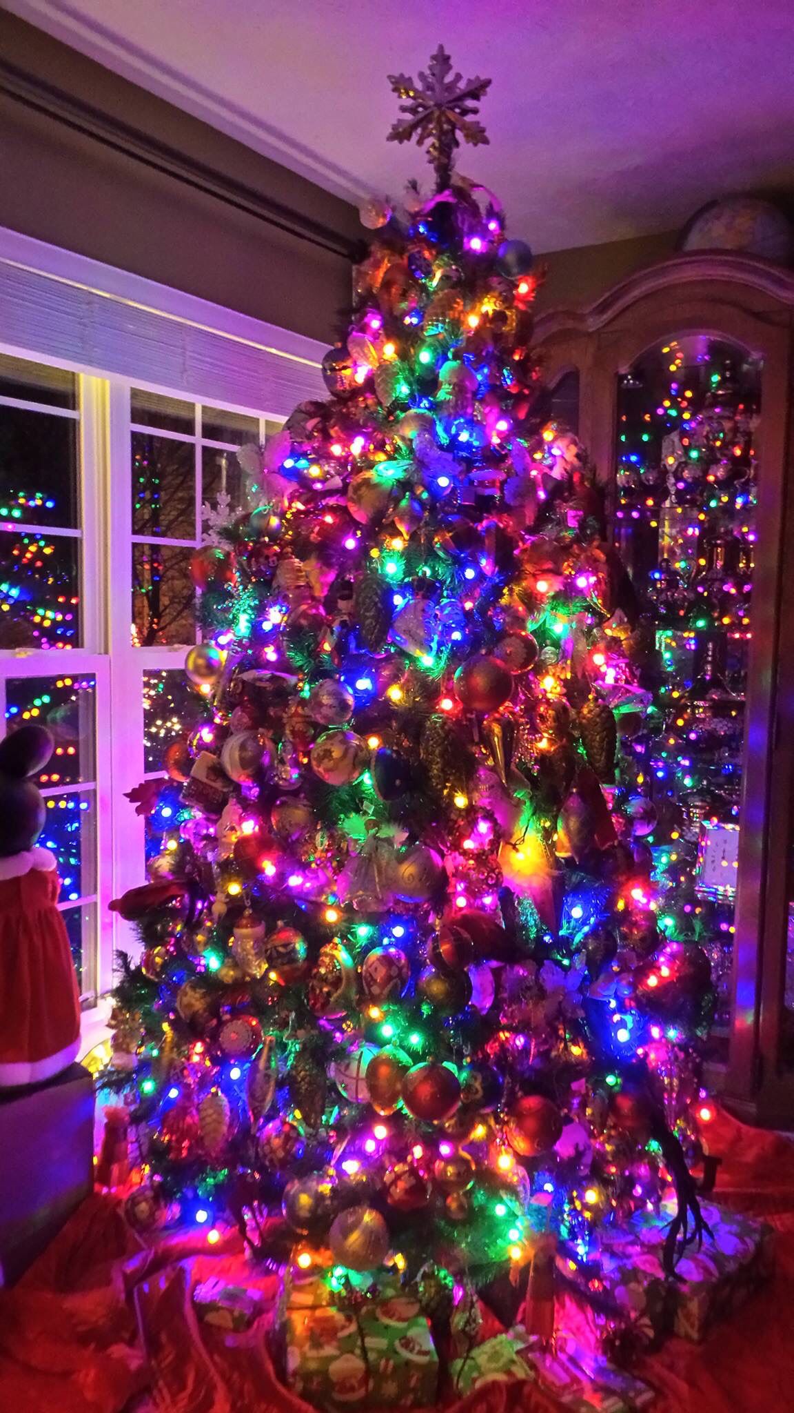 Christmas Tree Wallpaper Colorful